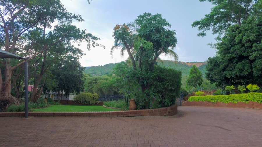 4 Bedroom Property for Sale in Safari Gardens North West